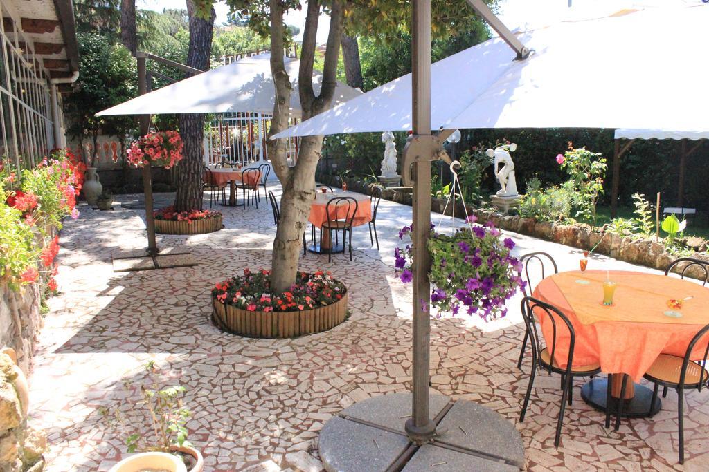 Hotel Romulus Roma Exterior foto