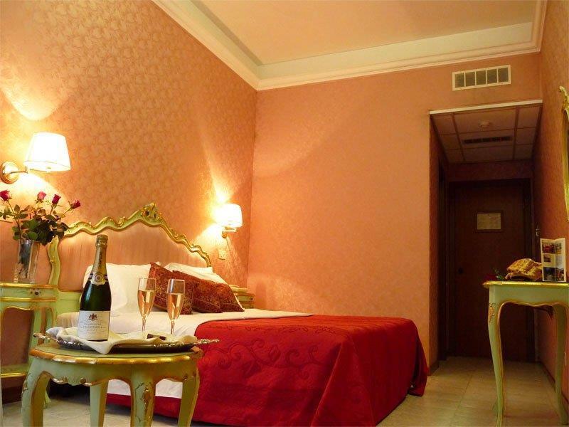 Hotel Romulus Roma Quarto foto